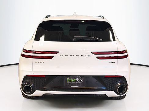 Used 2023 Genesis GV70 2.5T w/ Sport Prestige Package image 7