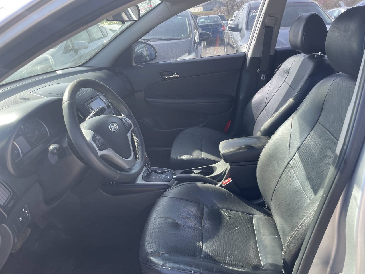 Used 2011 Hyundai Elantra FWD image 10