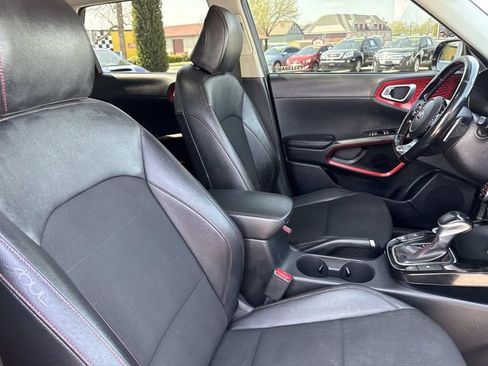 Used 2020 Kia Soul GT-Line Turbo FWD image 19