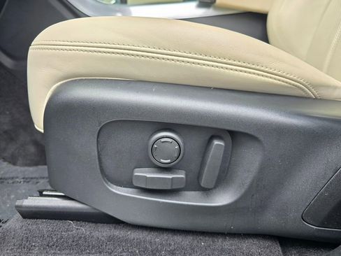 Used 2021 Land Rover Range Rover Sport HSE Silver Edition image 24