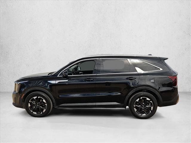 Used 2025 Kia Sorento S FWD image 9