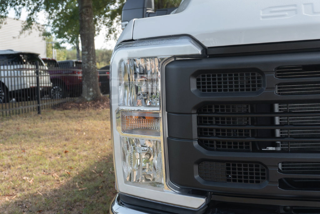 New 2027 Ford F250 XL w/ XL Chrome Package AWD/4WD image 5