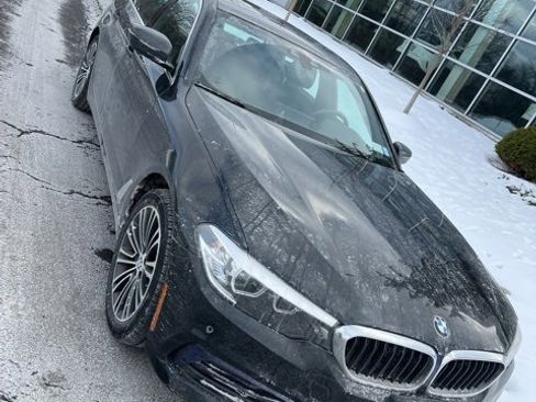 Used 2019 BMW 530i xDrive 530i xDrive w/ Convenience Package image 3