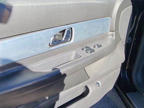 Used 2002 Ford Thunderbird Deluxe image 17