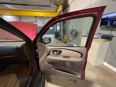 Used 2006 Buick Rainier CXL AWD/4WD image 29