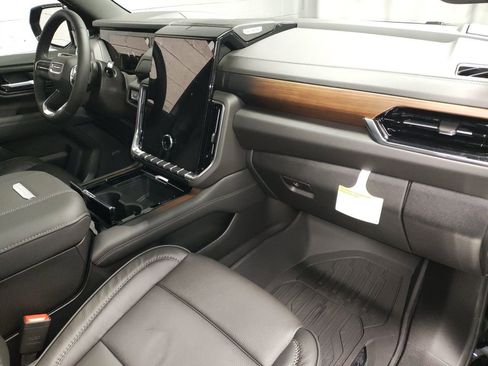 New 2026 GMC Yukon XL Denali w/ Sun & Power Step Package image 8