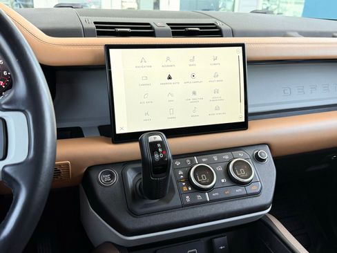 Used 2023 Land Rover Defender 130 First Edition image 51