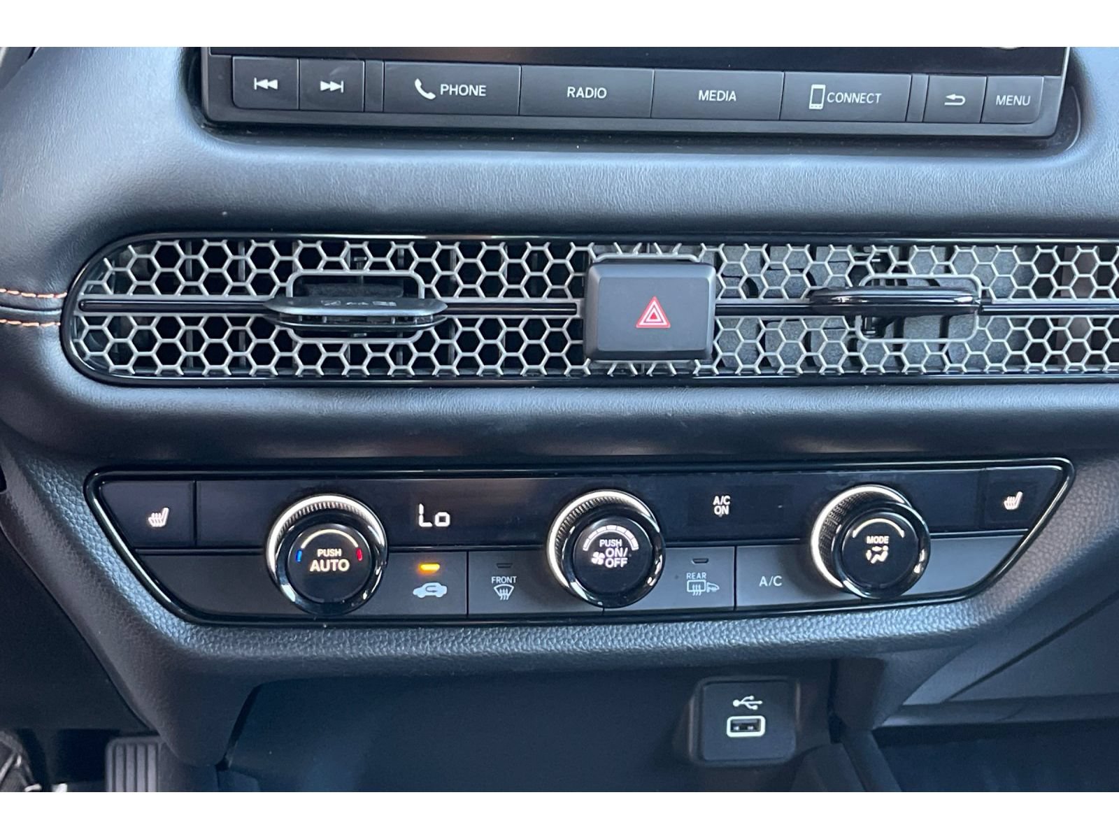 Certified 2025 Honda HR-V Sport image 27