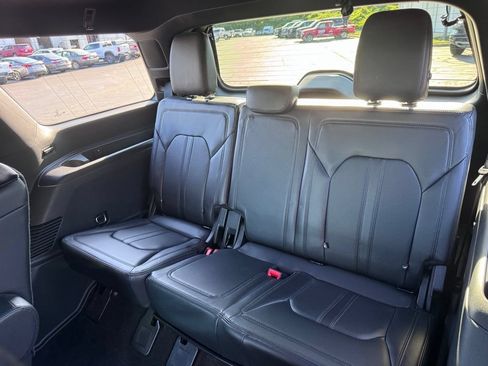 Used 2019 Ford Expedition Limited w/ Equipment Group 302A AWD/4WD image 34