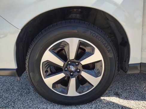Used 2018 Subaru Forester 2.5i Premium w/ All-Weather Package AWD/4WD image 26