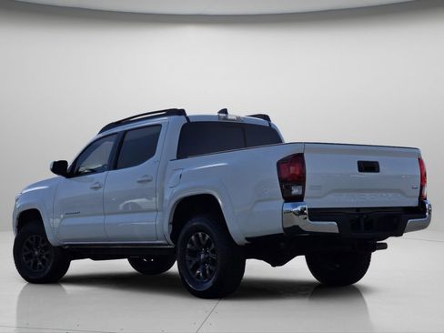 Used 2023 Toyota Tacoma SR5 RWD image 17