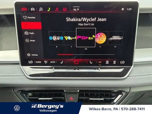 New 2026 Volkswagen Tiguan SE R-Line AWD/4WD image 17