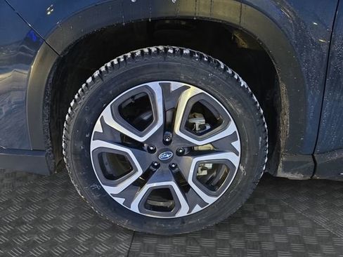 Used 2024 Subaru Ascent Limited w/ Technology Package image 8