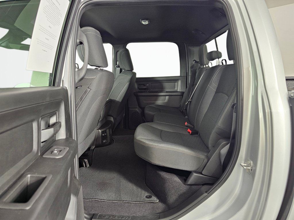 New 2026 RAM 3500 Tradesman AWD/4WD image 32