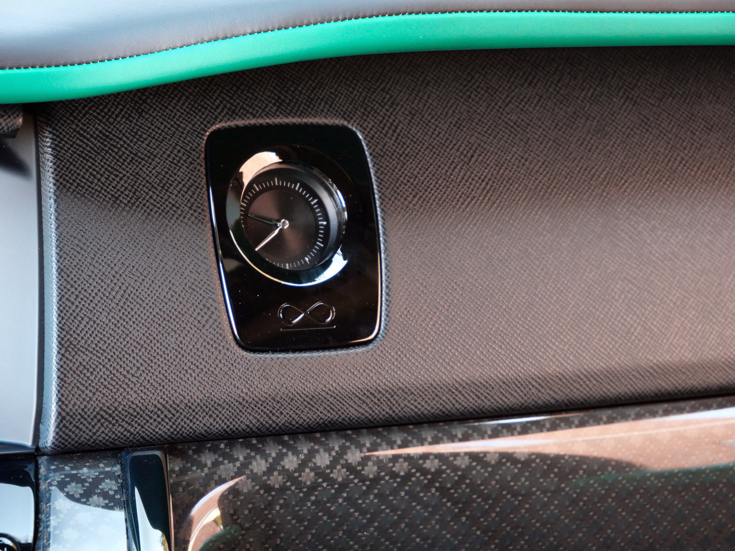 Certified 2023 Rolls-Royce Cullinan Black Badge w/ Leather Finishing Pack AWD/4WD image 5