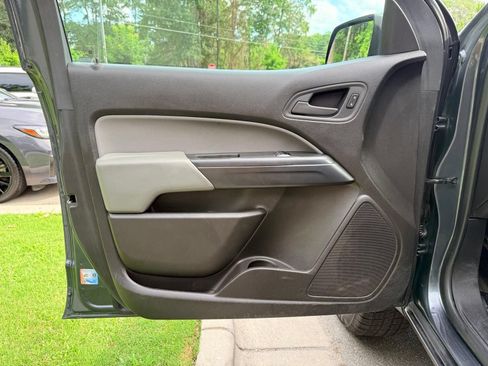 Used 2015 Chevrolet Colorado W/T w/ WT Convenience Package RWD image 12