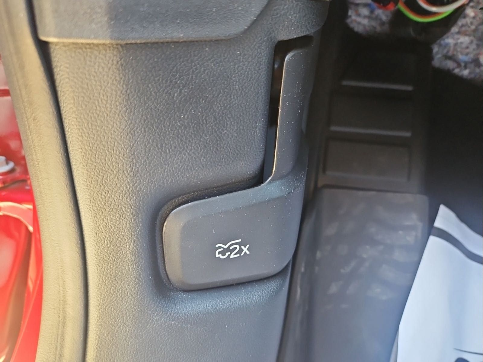 Used 2025 Ford Escape Active w/ Cold Weather Package AWD/4WD image 25