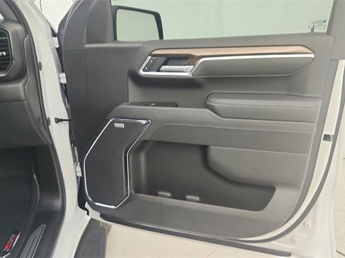 Certified 2025 Chevrolet Silverado 1500 LT Trail Boss w/ Convenience Package II image 32