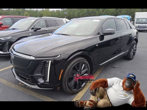 Used 2024 Cadillac Lyriq Sport image 1