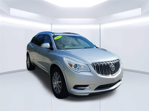 Used 2017 Buick Enclave Leather FWD image 3