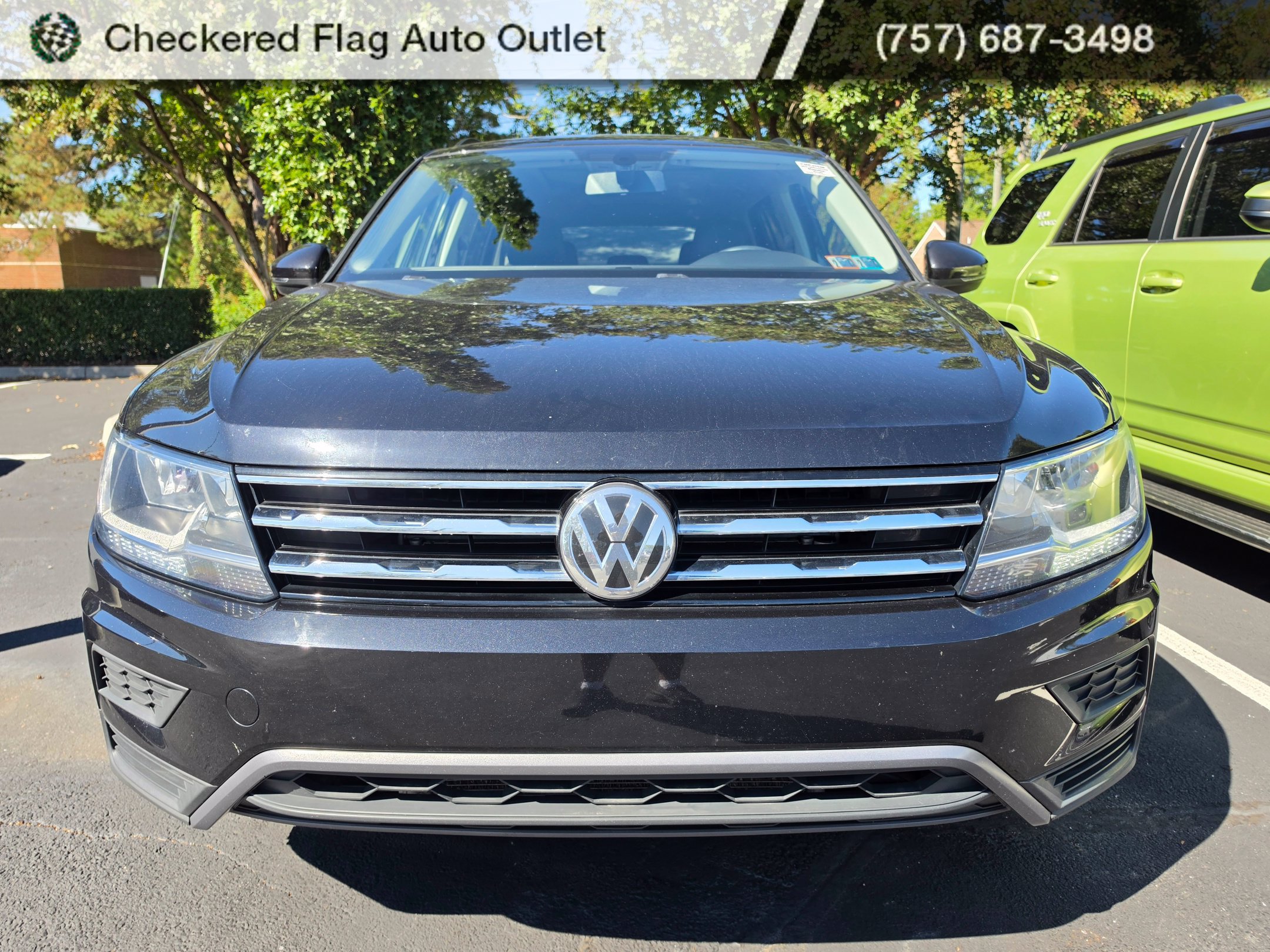 Used 2021 Volkswagen Tiguan SE w/ Panoramic Sunroof Package AWD/4WD image 2