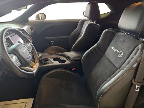 Used 2023 Dodge Challenger SRT Hellcat w/ Driver Convenience Group RWD image 9