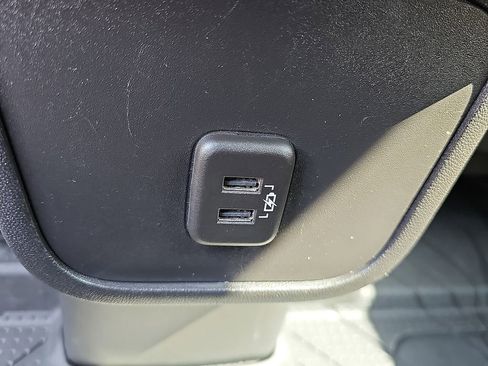 Used 2024 Chevrolet Equinox LS w/ LS Convenience Package AWD/4WD image 11