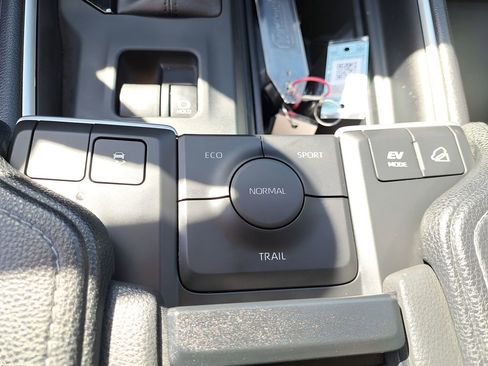 Used 2024 Toyota Grand Highlander Limited image 30