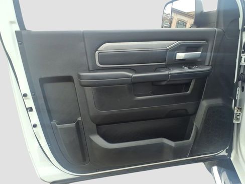 Used 2019 RAM 3500 Tradesman w/ Chrome Appearance Group image 14