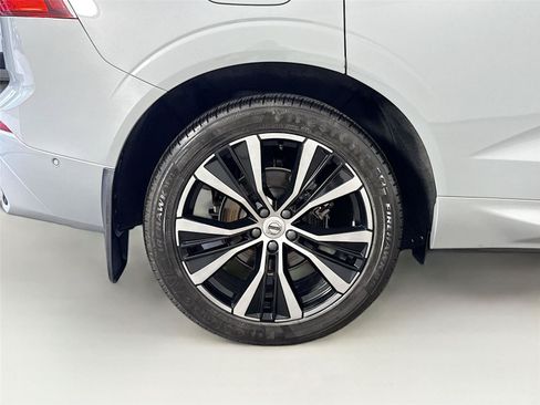 Used 2024 Volvo XC60 B5 Plus w/ Protection Package Premier AWD/4WD image 33