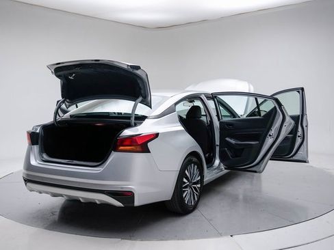 Used 2024 Nissan Altima 2.5 SV image 25