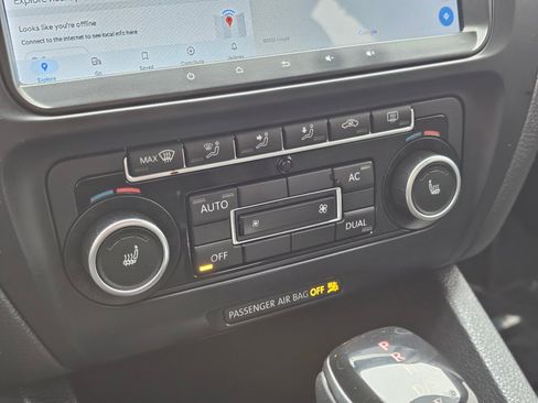 Used 2012 Volkswagen Jetta GLI Autobahn image 8