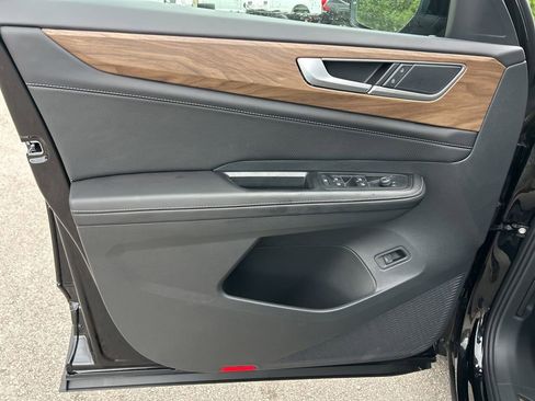 New 2026 Volkswagen Atlas SE image 17