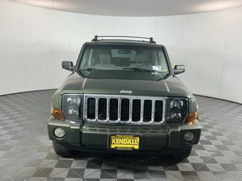 Used 2007 Jeep Commander Sport AWD/4WD image 2
