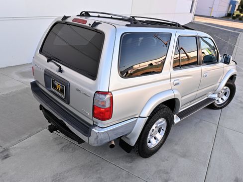 Used 2000 Toyota 4Runner SR5 AWD/4WD image 41