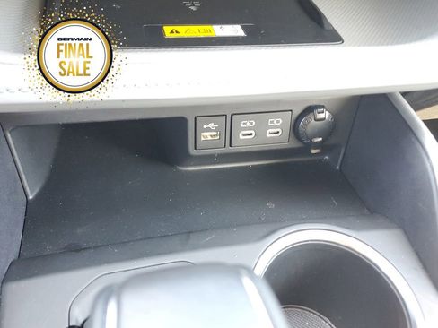 Certified 2024 Toyota Highlander XLE image 25