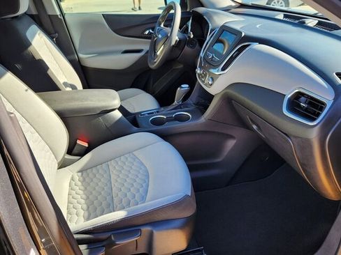 Used 2019 Chevrolet Equinox LS w/ LS Convenience Package image 13