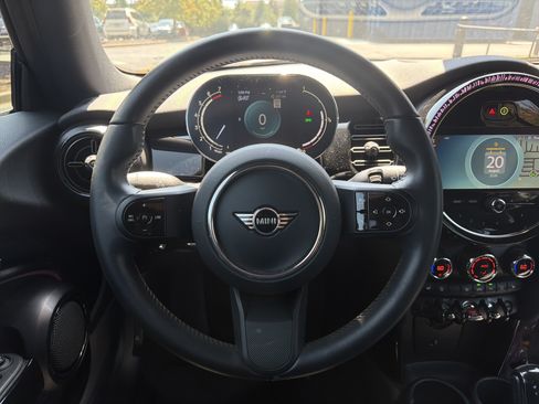 Used 2024 MINI Cooper Convertible FWD image 9