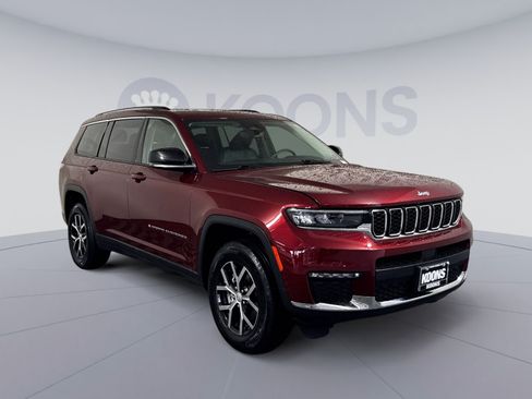Used 2023 Jeep Grand Cherokee L Limited AWD/4WD image 10