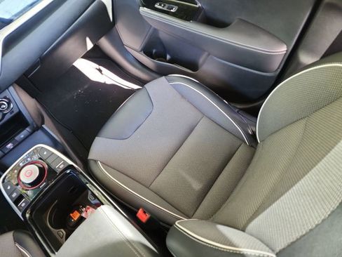 Used 2020 Kia Niro EX image 12