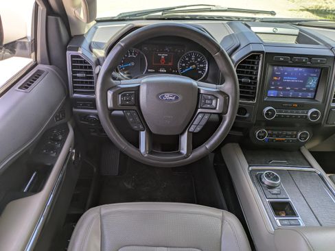 Used 2021 Ford Expedition Limited RWD image 15