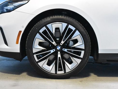 Used 2026 BMW 530i xDrive w/ Executive Package AWD/4WD image 18