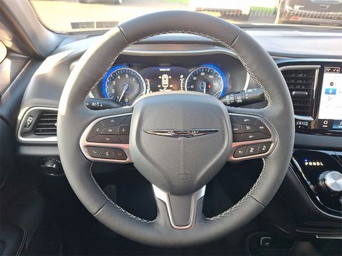 New 2026 Chrysler Voyager LX image 14