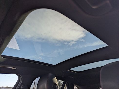 Used 2018 Mercedes-Benz GLC 43 AMG GLC 43 AMG image 21