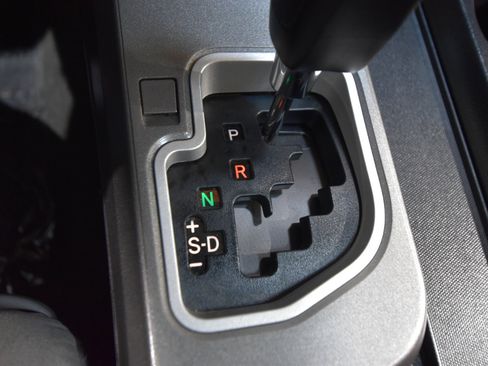 Used 2017 Toyota Sequoia SR5 image 45