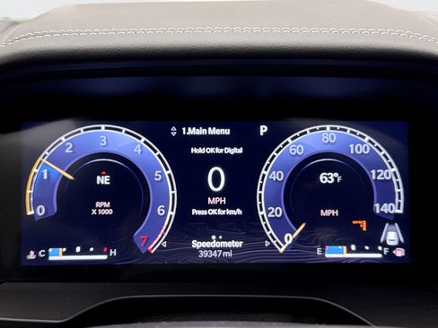 Used 2022 Jeep Grand Cherokee Overland w/ Luxury Tech Group IV AWD/4WD image 13
