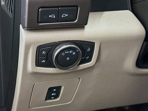 Used 2015 Ford F150 XLT w/ Equipment Group 302A Luxury image 17