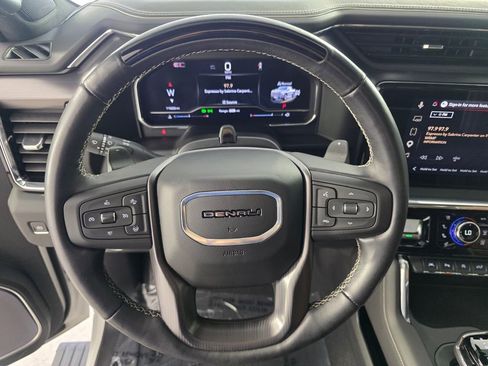 Used 2025 GMC Sierra 1500 Denali Ultimate AWD/4WD image 19