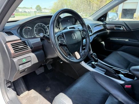 Used 2017 Honda Accord EX-L image 17