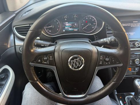 Used 2018 Buick Encore Sport Touring AWD/4WD image 11